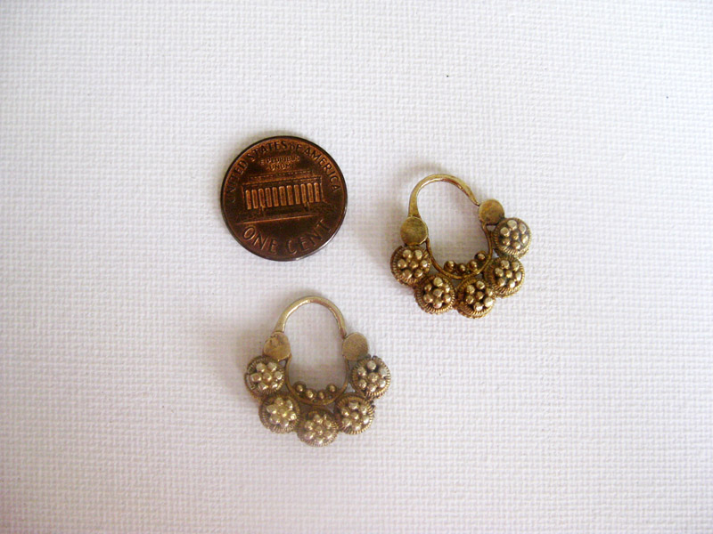 Small antique creolla earrings.
